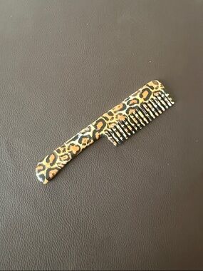 Unk Leopard-Print Pocket Comb in Black and Brown